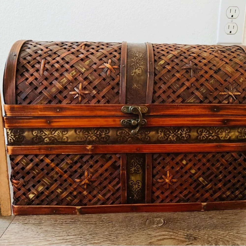 Wooden box